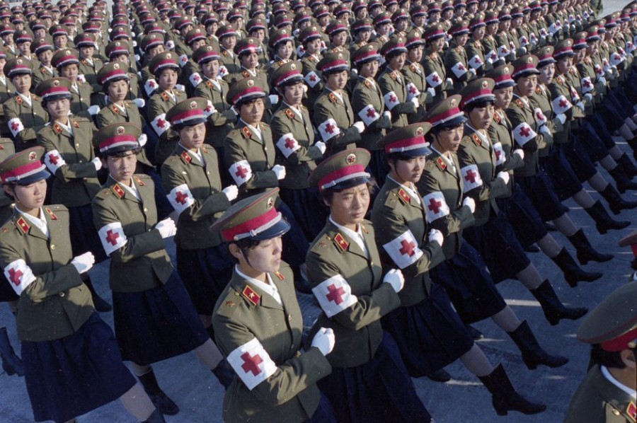 07 女医疗兵方队 .jpg