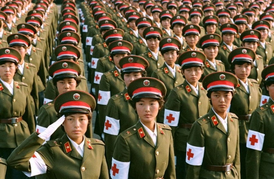 33 女医护兵方队 .jpg