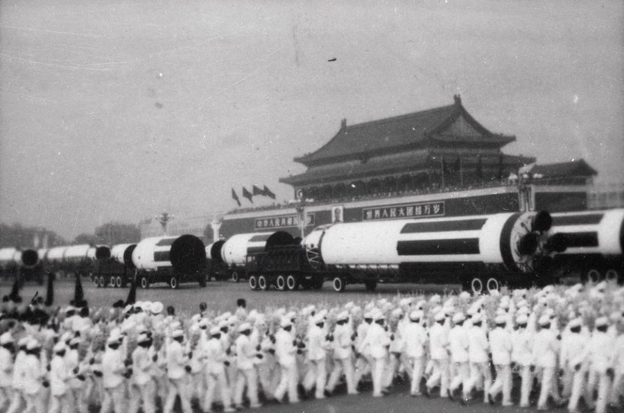 39 东风5战略导弹方队 .jpg